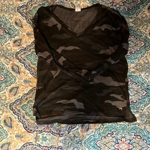 VS Pink black & grey camo with rose gold shine L/S top